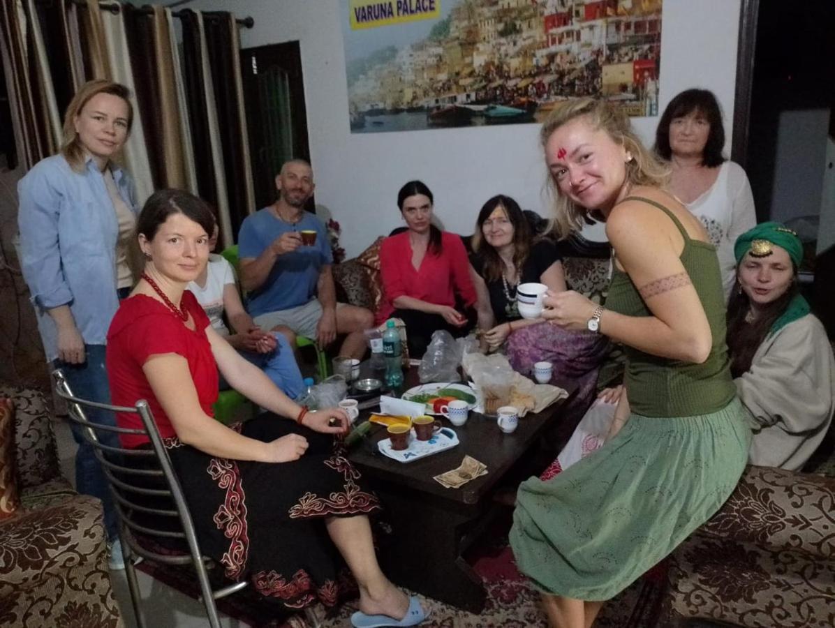 Varuna Palace-Fully Vaccinated Staff Варанаси Экстерьер фото